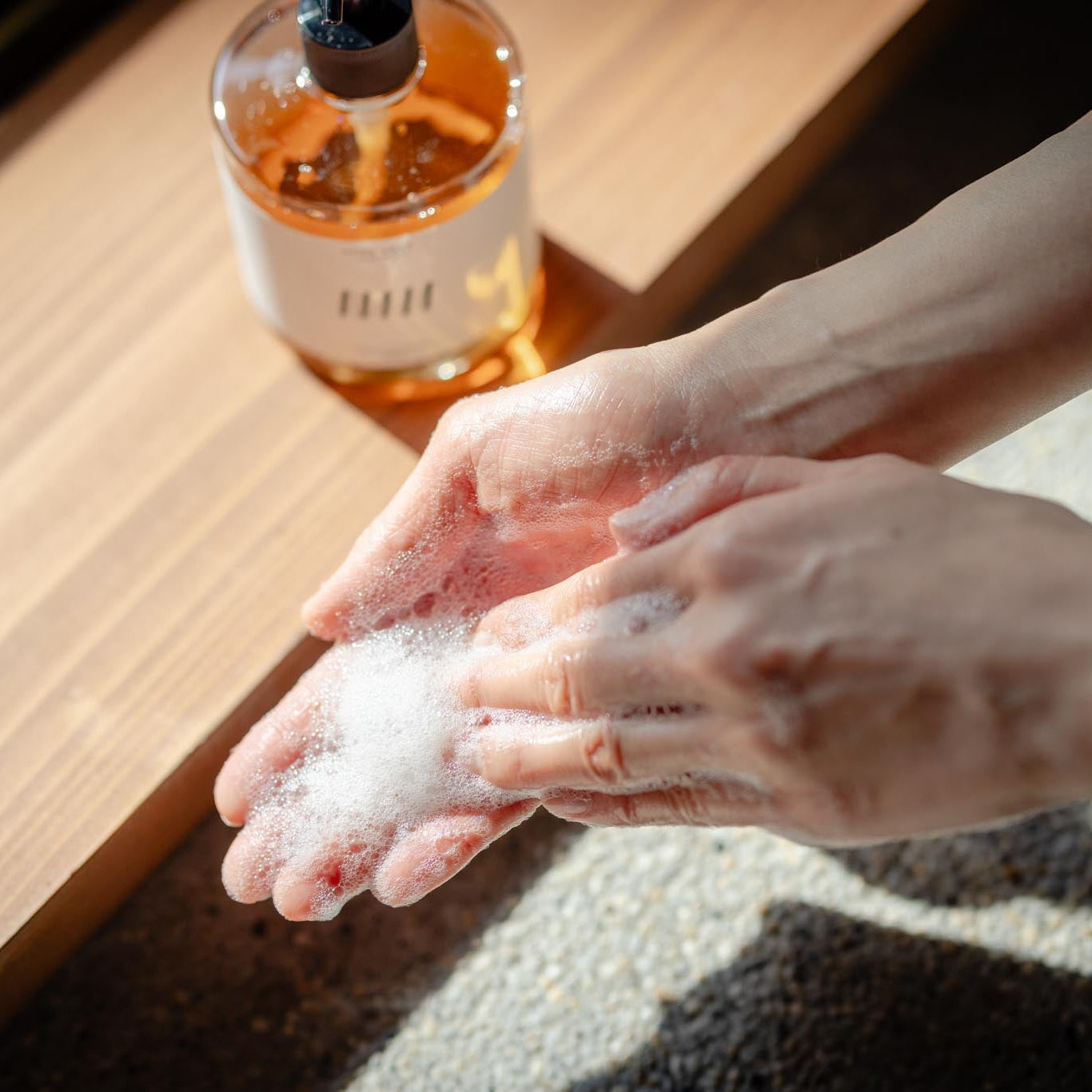 モイストハンドソープ 雨上がりの森の香り